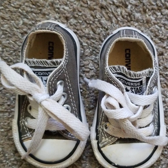 🚫SOLD🚫Converses - Picture 2 of 4